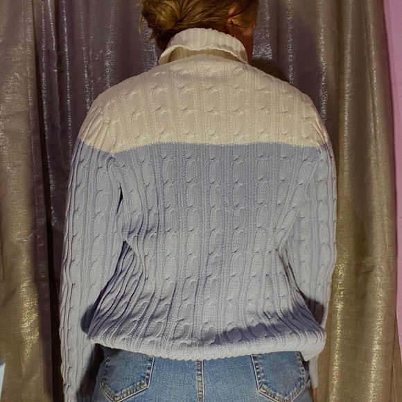 MEDIUM PERIWINKLE AND WHITE TURTLE NECK - Picture 2 of 2
